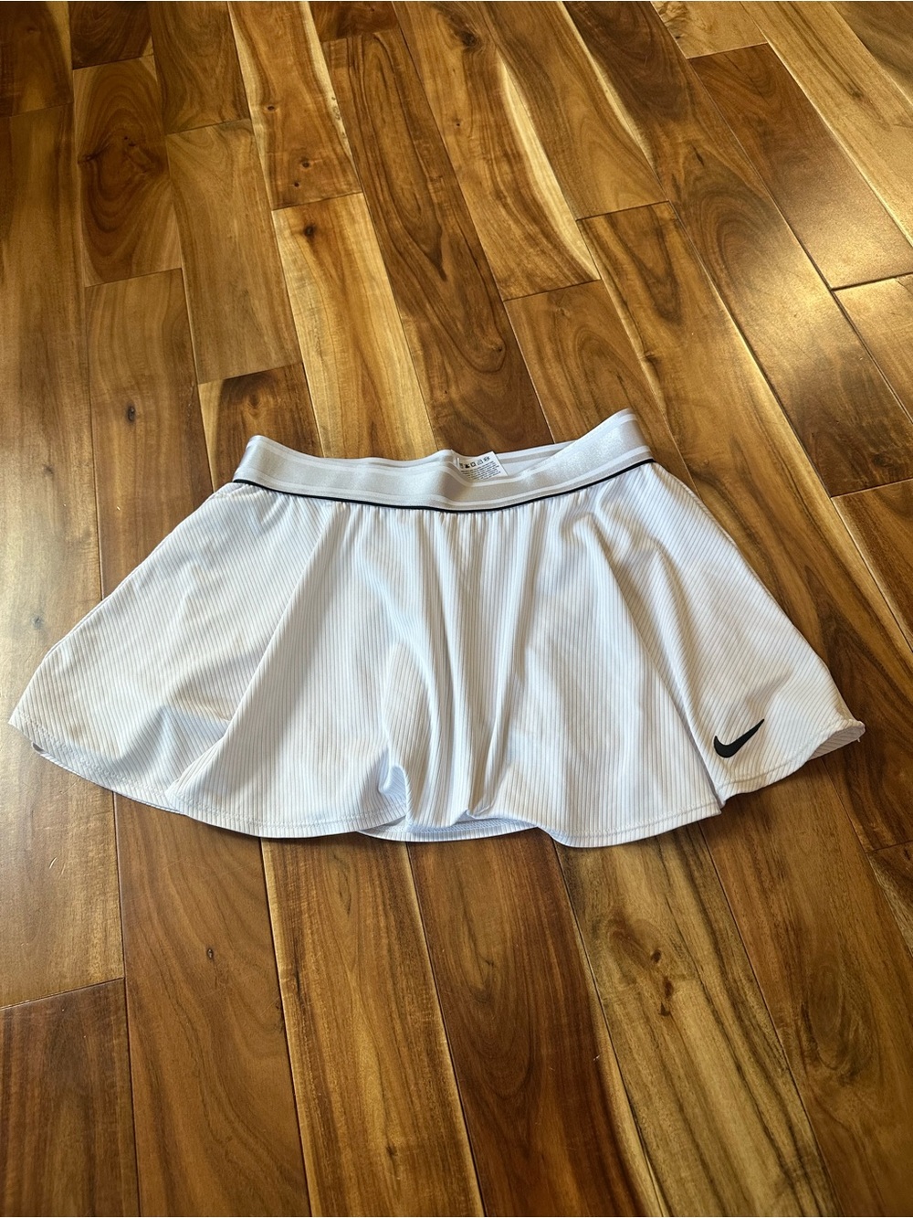 Nike Dri‑Fit Ribbed Tennis Skort. Size L